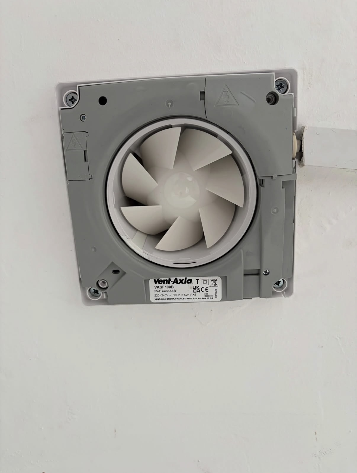 Bathroom extractor fan – internal by Parallel Property Services