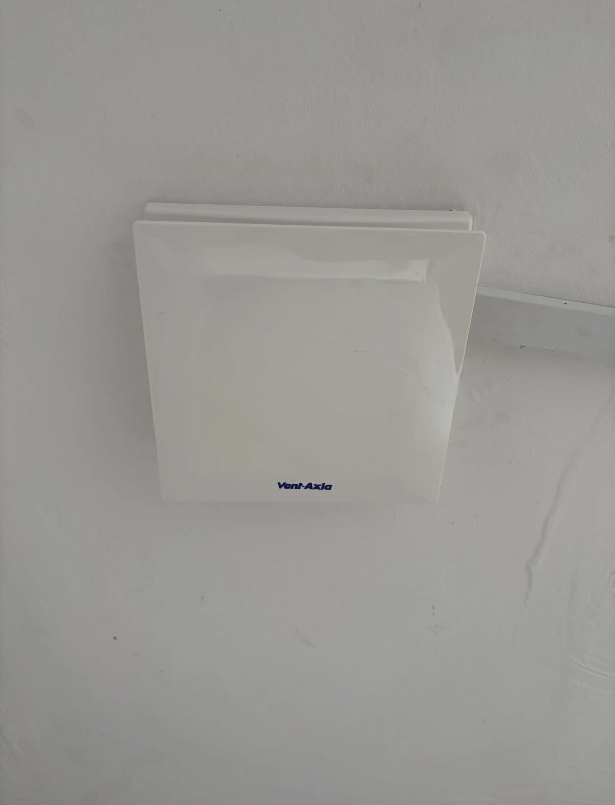 Bathroom extractor fan – cover by Parallel Property Services